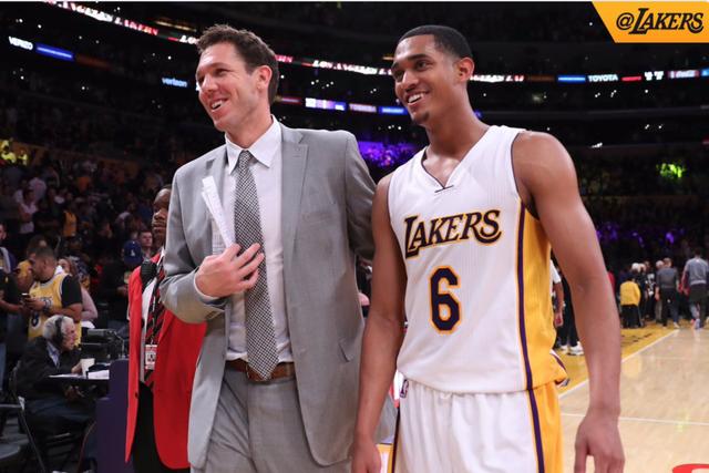 疆队的战术 疆队的战术